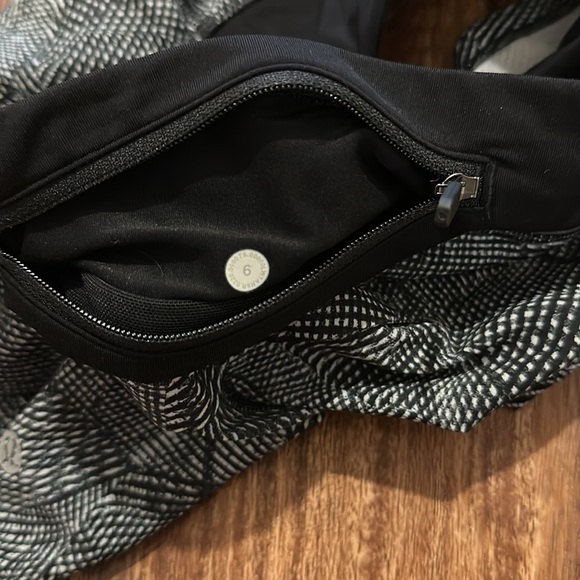 Lululemon speed up size 6 - Picture 4 of 5